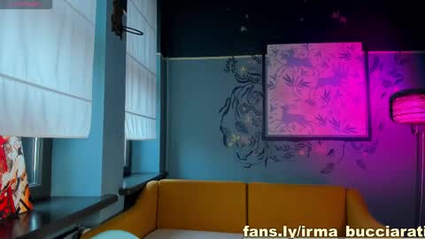 irma_bucciarati online show from October 13, 7:11 am