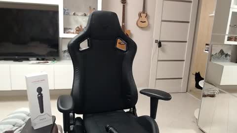 Irwi Tomboy online show from January 26, 1:47 pm