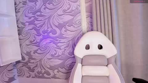    online show from December 3, 3:20 am