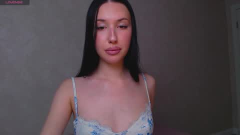 Bella online show from November 19, 11:43 am