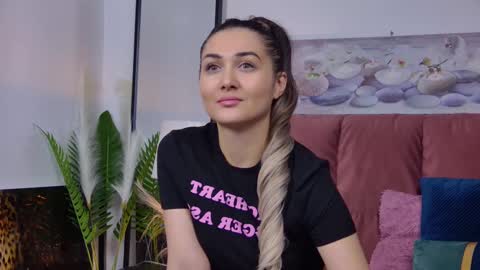 Isa online show from February 21, 5:31 pm