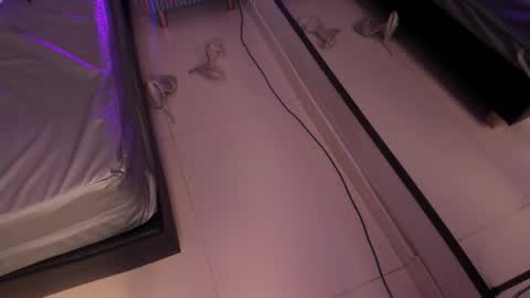 isabella_crofts online show from November 1, 4:38 am