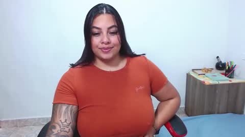 Snapshot of isabella_hots chatting on February 27, 8:53 pm  estefania online show from February 27, 8:53 pm