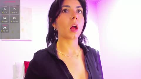 Instagram soybella01  online show from March 4, 5:03 pm