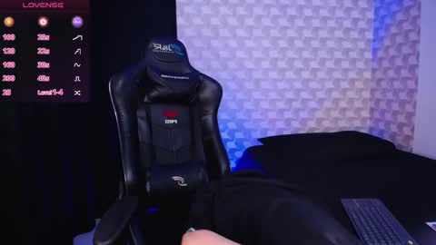 Isabella Mout  online show from February 22, 1:44 am