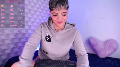 Isabella Mout  online show from February 11, 2:24 pm