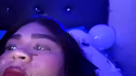 Snapshot of isamoon99 chatting on October 21, 2:37 am Isa online show from October 21, 2:37 am