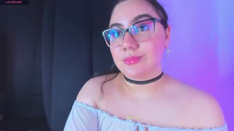 Snapshot of isarhodes_ chatting on January 15, 10:24 pm Isa online show from January 15, 10:24 pm