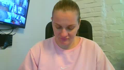 isingle_mom online show from September 24, 8:02 am