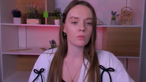 isla_dior online show from November 3, 4:22 pm