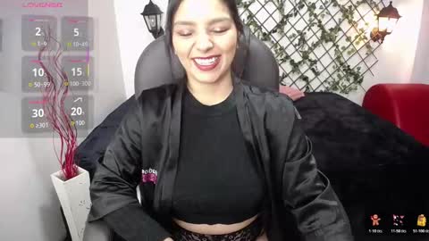 Issa  online show from November 11, 2:58 pm