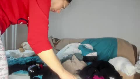 Issabelle online show from February 15, 6:27 am