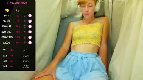 Lily online show from September 15, 9:33 pm