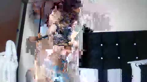 itsvirggy online show from November 18, 7:04 pm