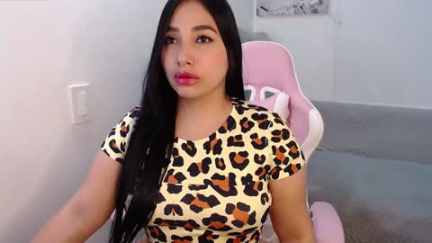 Snapshot of ivanacooper chatting on January 30, 6:13 am ivana online show from January 30, 6:13 am