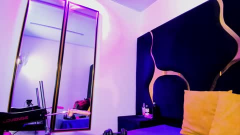 ivannaa18 online show from October 8, 4:17 am