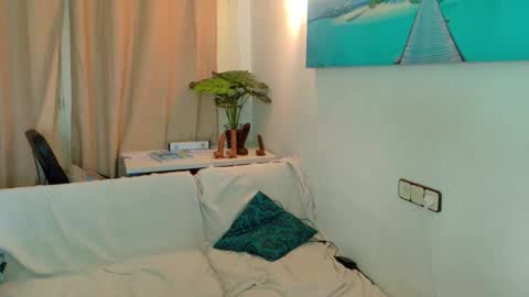 Ivonne online show from November 19, 10:48 am