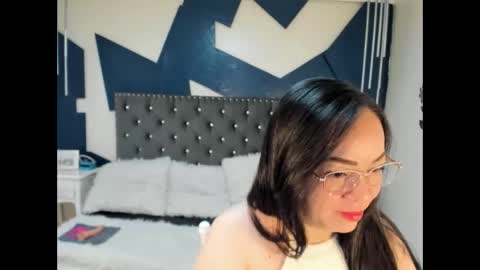 Ivy  online show from January 7, 12:30 pm