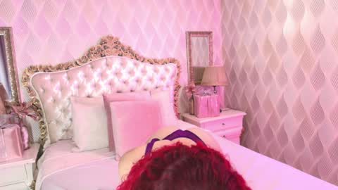 Ivy online show from January 4, 4:00 pm