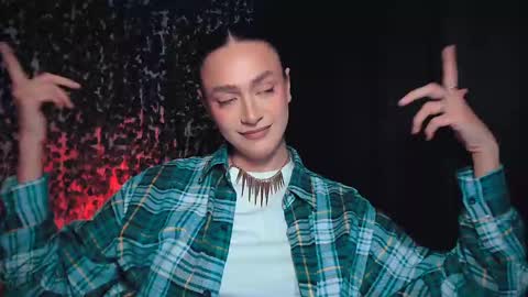 Miss Ivy online show from March 5, 6:45 pm