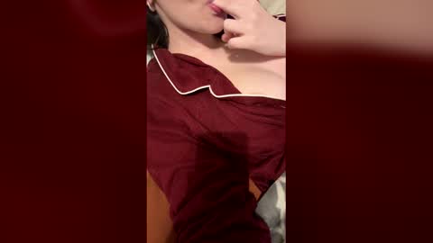 ivyrose67 online show from February 26, 3:38 am