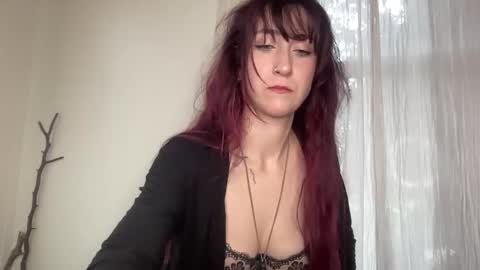 Ivy Rosie online show from January 14, 3:50 pm