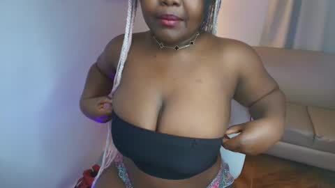 Melani  online show from February 16, 7:36 pm