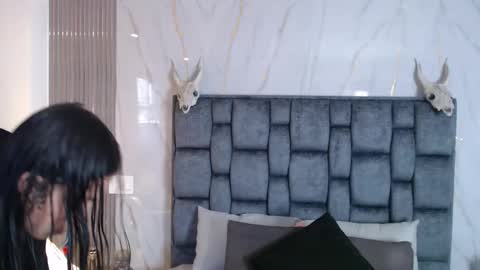 Snapshot of jade_fg chatting on October 22, 12:10 pm Sara online show from October 22, 12:10 pm