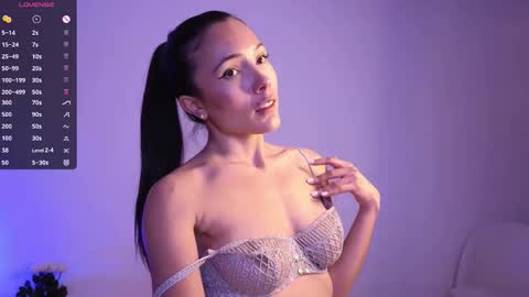 Jade Paris online show from November 21, 10:12 pm