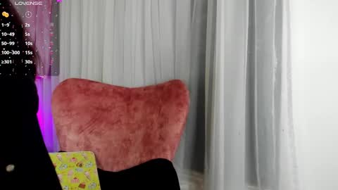 jade white  online show from January 14, 12:45 pm