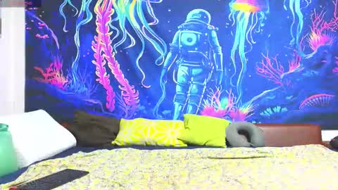 Jadelin Min online show from November 5, 10:26 pm