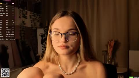 Hi Im Alice and here youll find something online show from February 3, 6:22 am