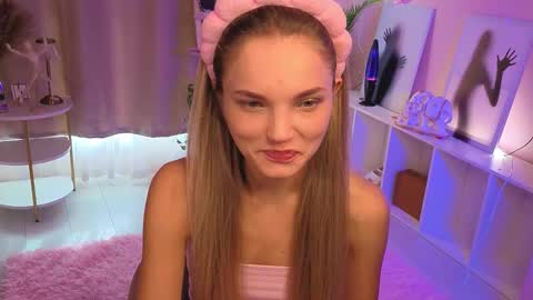 Hi Im Alice and here youll find something online show from October 17, 6:27 am