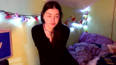 janicepepper online show from December 9, 8:44 am