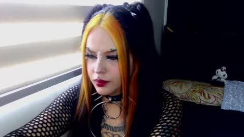 Snapshot of janna_ink chatting on February 7, 8:42 pm online show from February 7, 8:42 pm