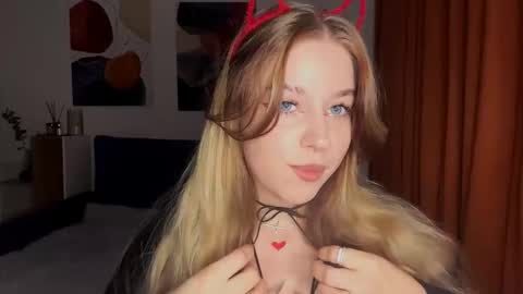 Janni online show from October 30, 7:15 pm