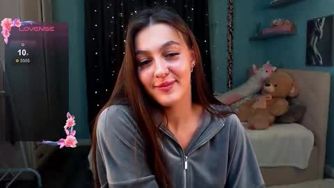 Jasmine online show from October 22, 10:15 pm