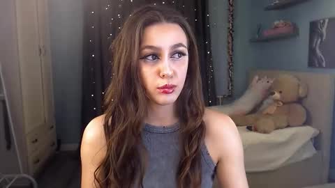 Jasmine online show from October 8, 7:51 pm