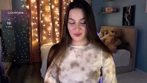 Jasmine online show from February 19, 9:58 pm