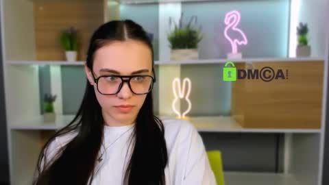 jasmine_eyes online show from February 26, 1:10 pm