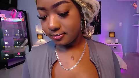 Instagram jasminecampbell1  online show from February 16, 1:22 pm