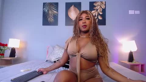 Instagram jasminecampbell1  online show from January 28, 8:36 pm