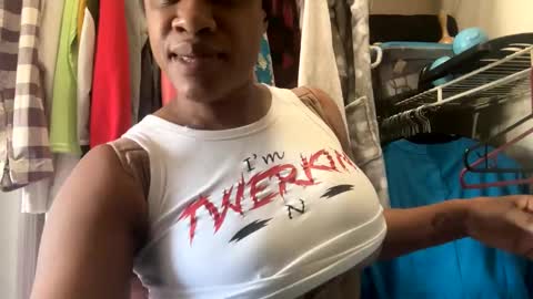 Snapshot of jasminekay chatting on January 3, 6:35 pm JasmineKay online show from January 3, 6:35 pm