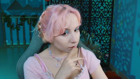 Jasmine online show from January 24, 1:03 pm