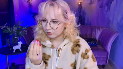 Jasmine online show from February 18, 5:20 am