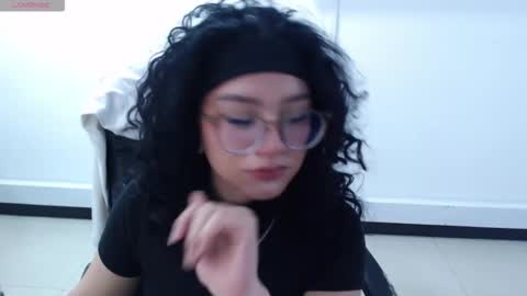 jenn online show from October 27, 6:03 pm