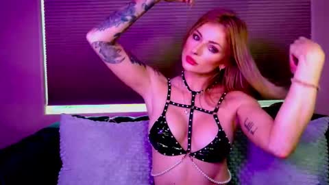 Jenna J. Morrison online show from October 19, 11:18 pm