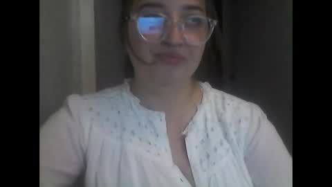 Snapshot of jennaldirl chatting on October 20, 7:44 am JennalDirl online show from October 20, 7:44 am