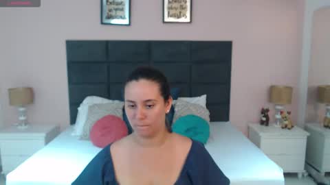 jenner_madison online show from November 20, 4:19 pm