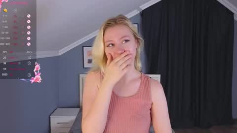 Snapshot of jennifer_mathis chatting on October 2, 3:17 pm jennifer_mathis online show from October 2, 3:17 pm